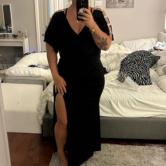 Dresses & Skirts - Plus size Gown Dress